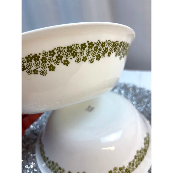 Corelle Serving Bowl Spring Blossom Green Crazy Daisy Vintage 1970s/80s Set of 2 - Picture 1 of 7